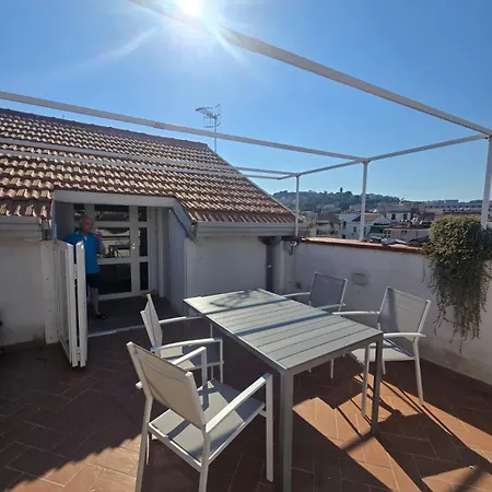 Garibaldi Loft By Dimorra